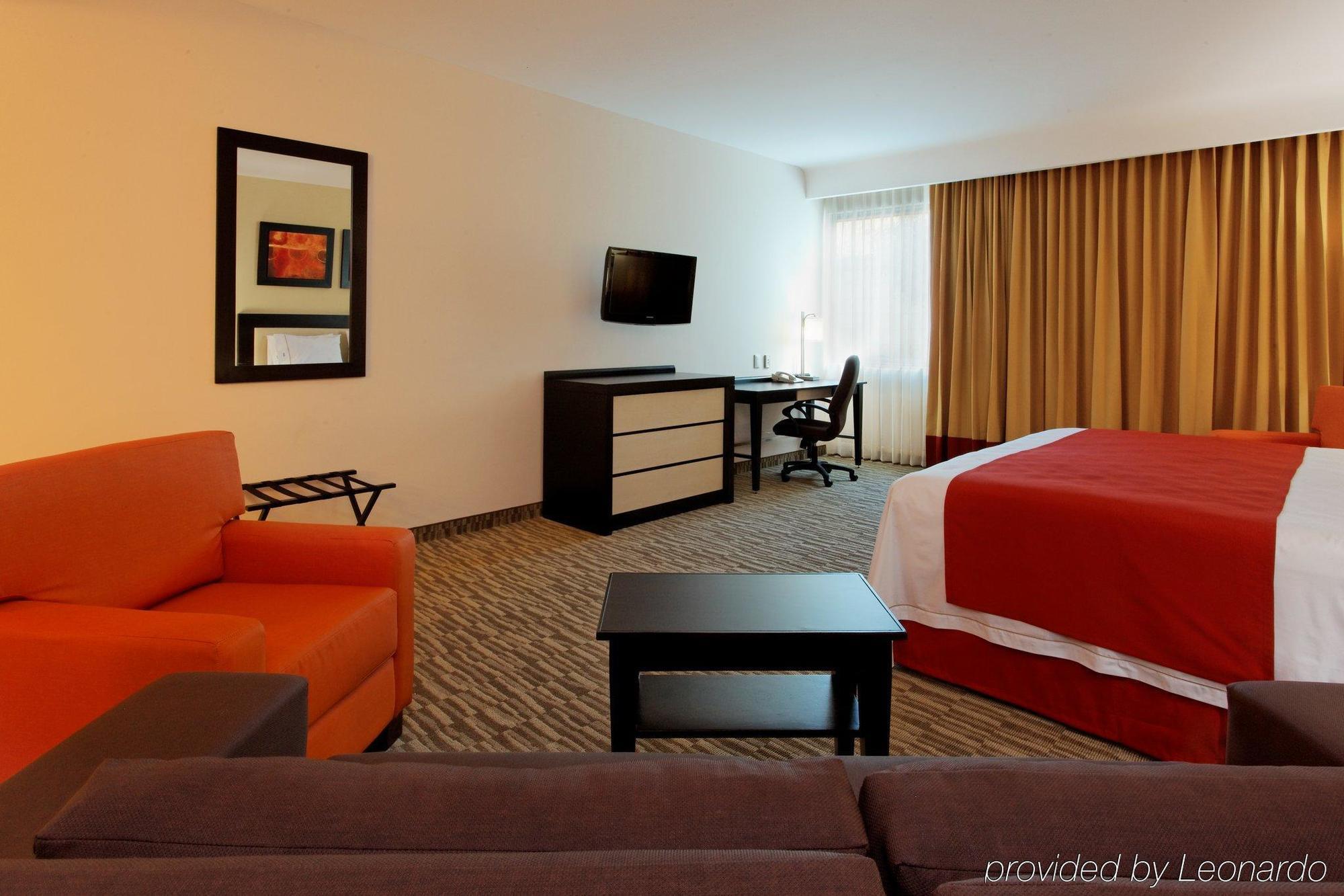 Holiday Inn Express San Juan Del Rio Room photo