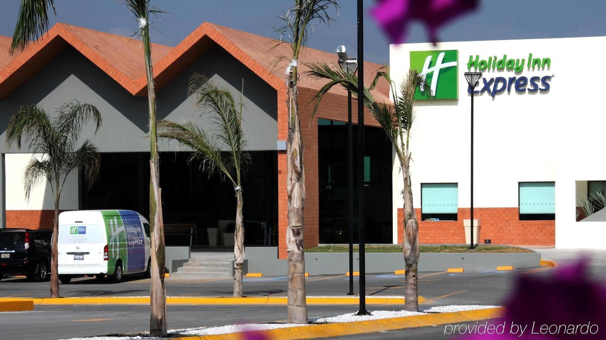 Holiday Inn Express San Juan Del Rio Exterior photo